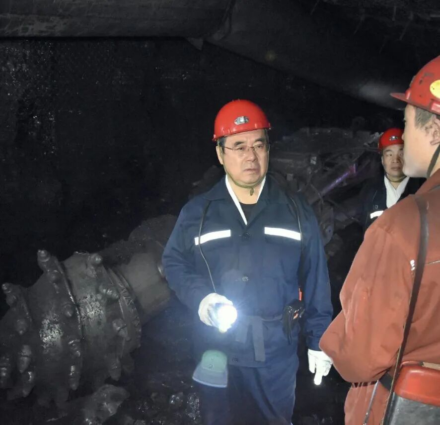 劉賢君在杏花煤礦宣講檢查工作時(shí)強(qiáng)調(diào)：統(tǒng)一思想提振士氣鎖定目標(biāo)凝心聚力 全力確保礦井各項(xiàng)工作取得新的突破